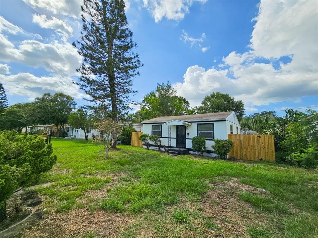 1219 54TH AVENUE N ST PETERSBURG, FL 33703