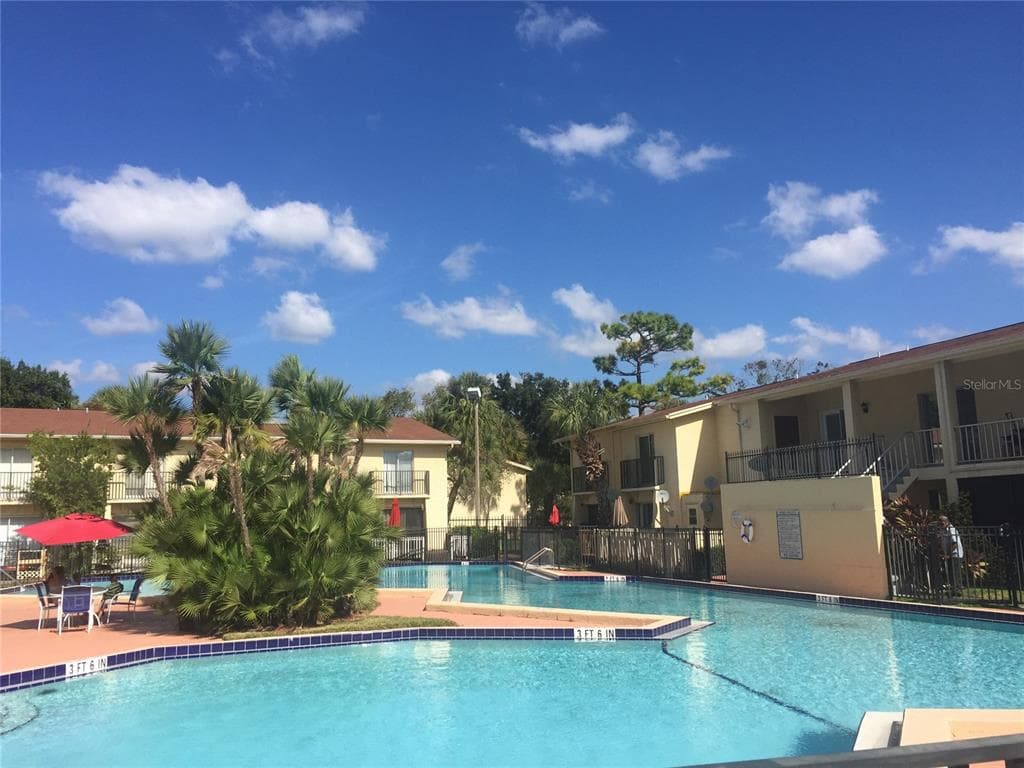 7606 NACIDO COURT UNIT 7606 TAMPA, FL 33615