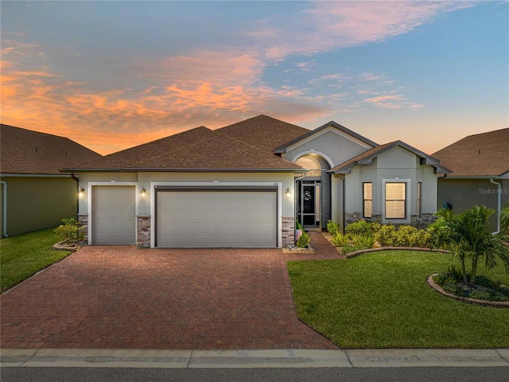 1112 SAWGRASS DRIVE WINTER HAVEN, FL 33884
