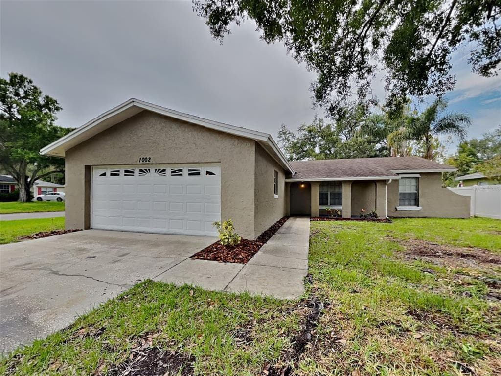 1002 SAXON COURT BRANDON, FL 33510
