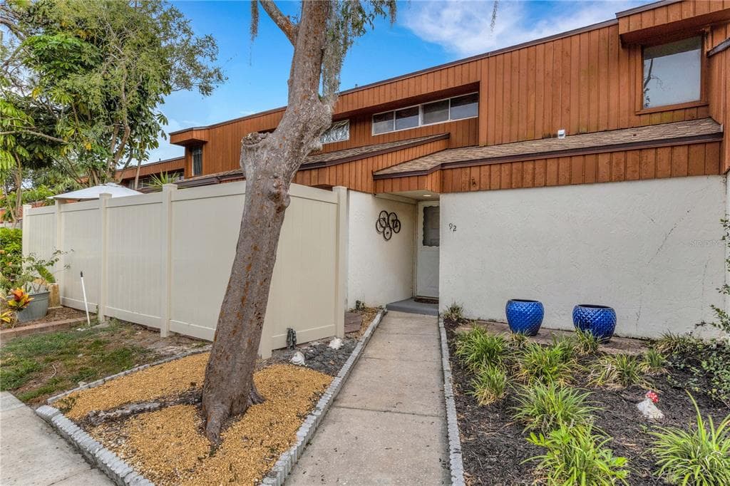 2066 SUNSET POINT ROAD UNIT 92