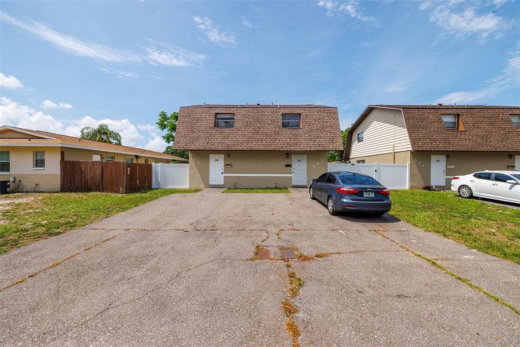 607 88TH AVENUE N ST PETERSBURG, FL 33702