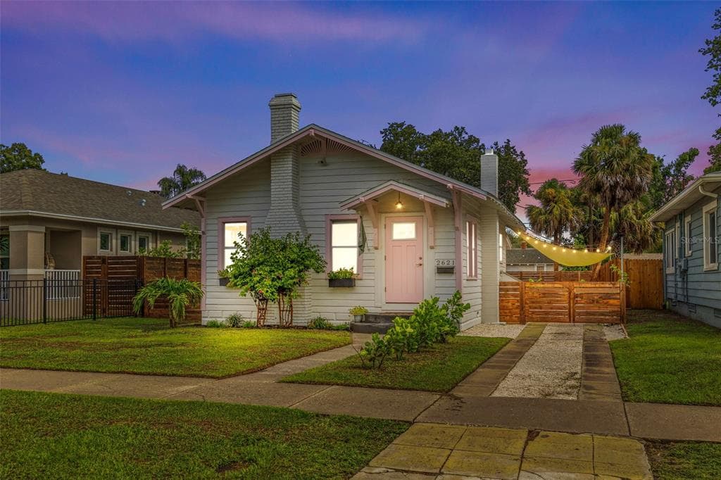 2621 3RD AVENUE N ST PETERSBURG, FL 33713