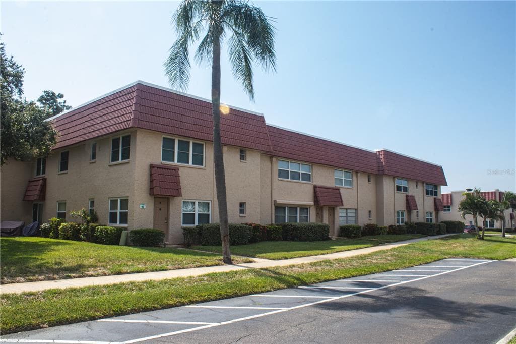 10037 62ND TERRACE N UNIT 19 ST PETERSBURG, FL 33708