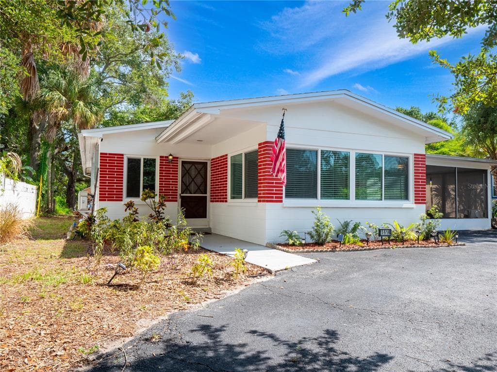 5614 25TH AVENUE S GULFPORT, FL 33707