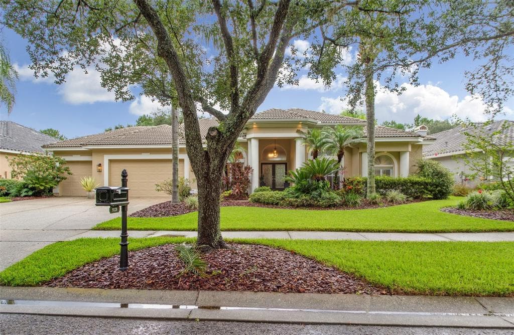 9128 HIGHLAND RIDGE WAY TAMPA, FL 33647