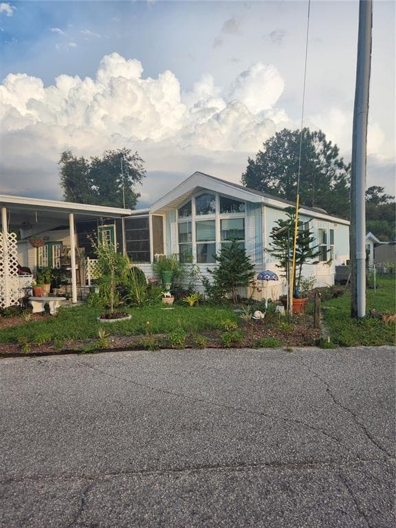 9354 GRIZZLY BEAR LANE WEEKI WACHEE, FL 34613