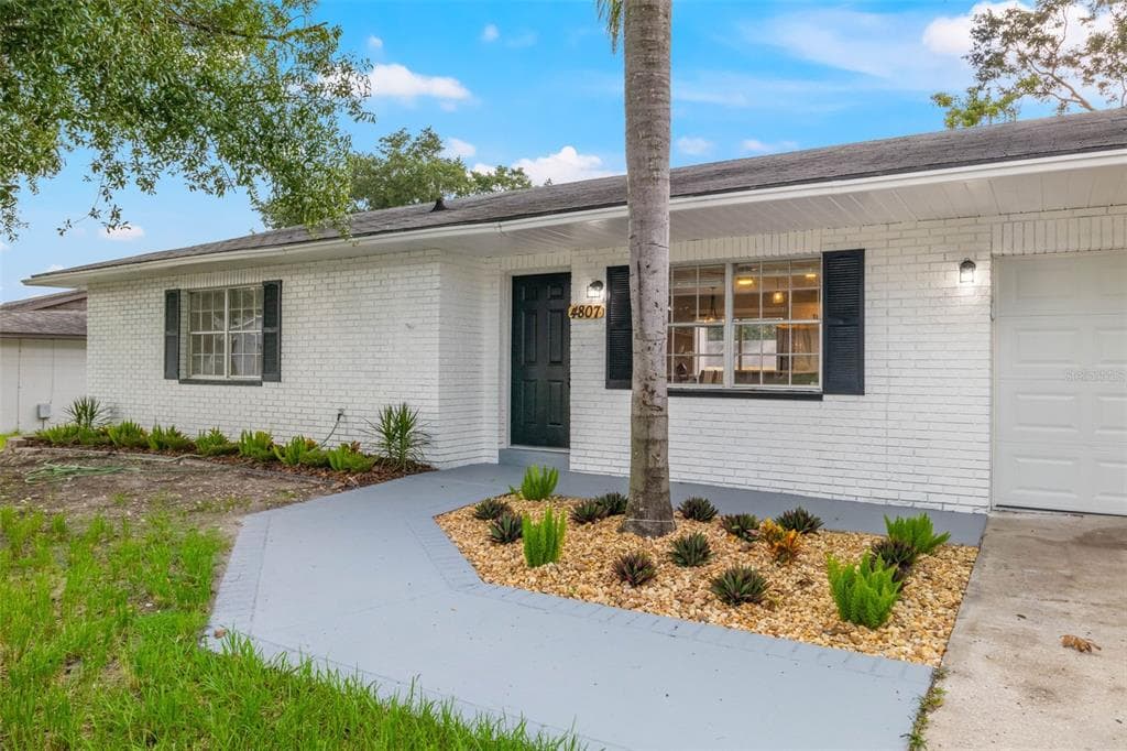 4807 REAGAN AVE SEFFNER, FL 33584