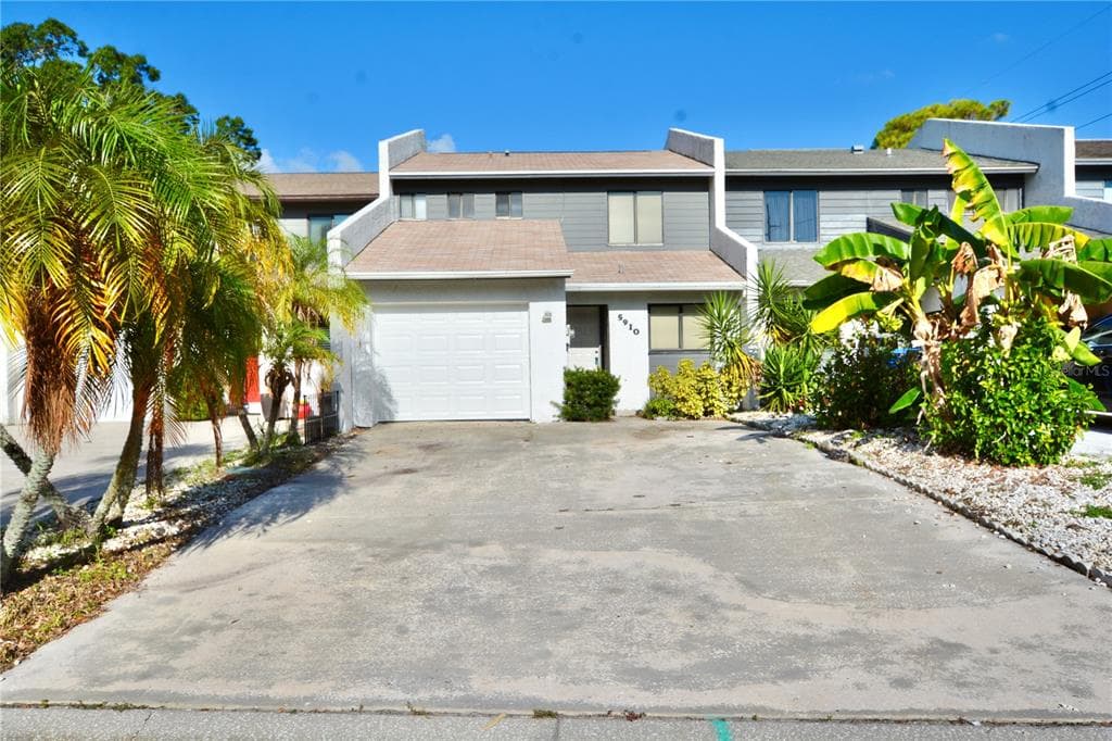 5910 IDLE FOREST PLACE TAMPA, FL 33614