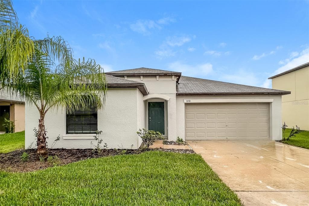 3246 MOULDEN HOLLOW DRIVE ZEPHYRHILLS, FL 33540