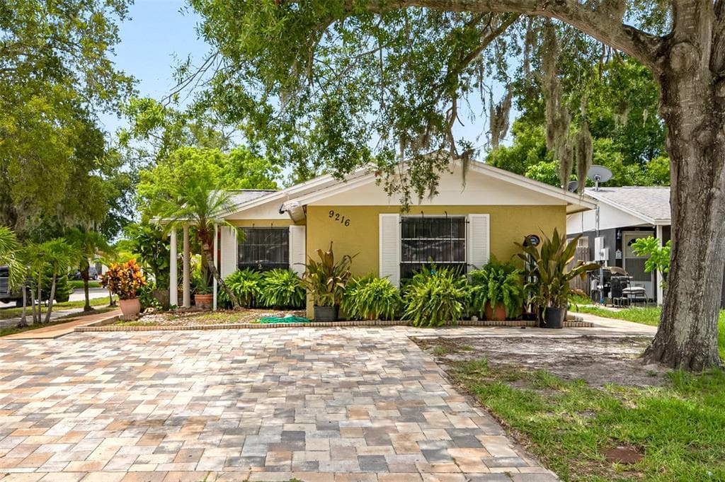9216 DALWOOD COURT