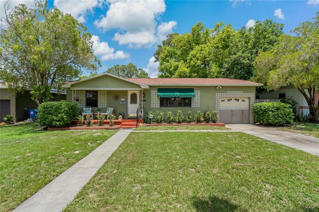 3215 31ST AVENUE N ST PETERSBURG, FL 33713