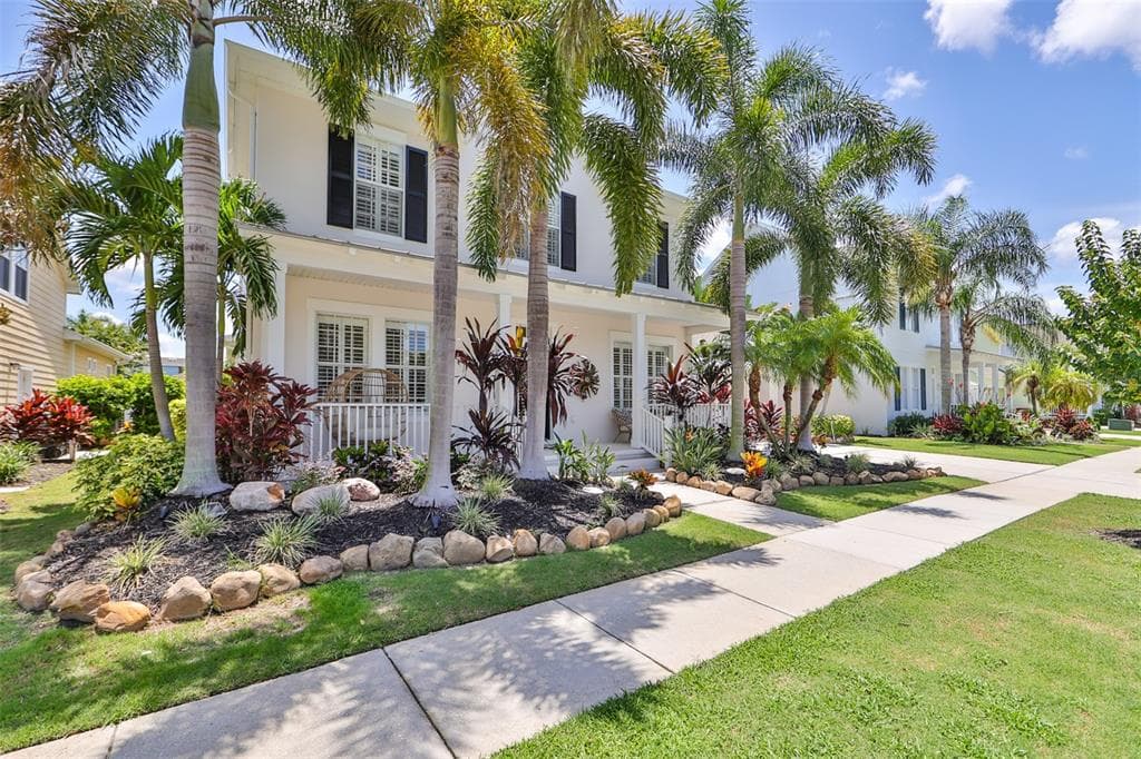 417 ISLEBAY DRIVE APOLLO BEACH, FL 33572