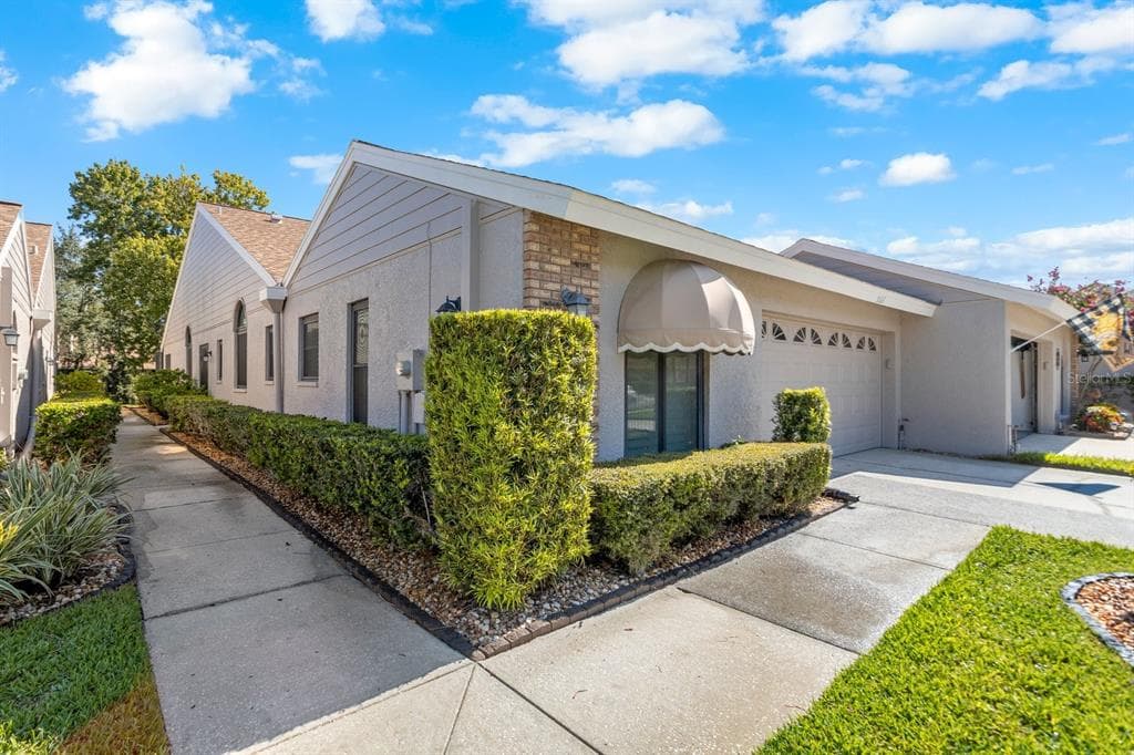 5521 SALEM SQUARE DRIVE S PALM HARBOR, FL 34685