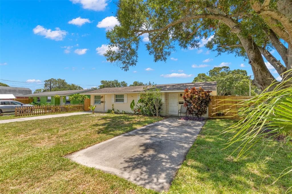 10598 67TH AVENUE SEMINOLE, FL 33772