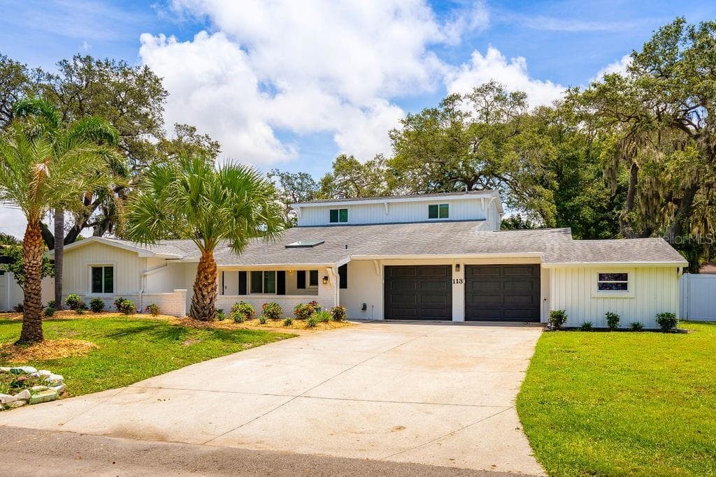 113 CRESTWOOD LANE