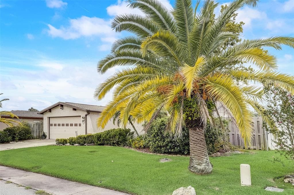 9721 LAKESIDE LANE PORT RICHEY, FL 34668