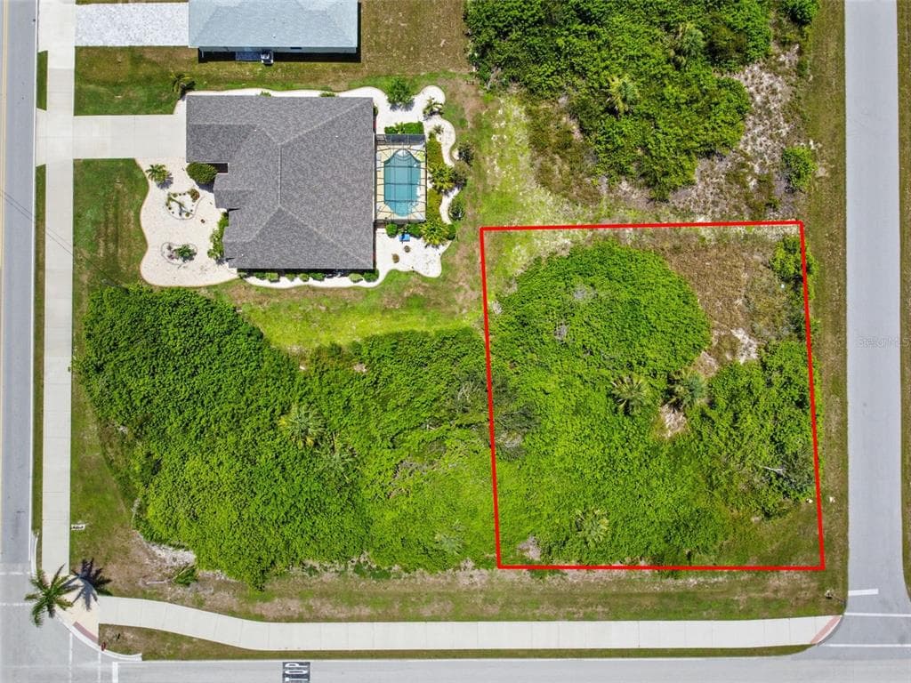 14200 WHITCOMB LANE PORT CHARLOTTE, FL 33981