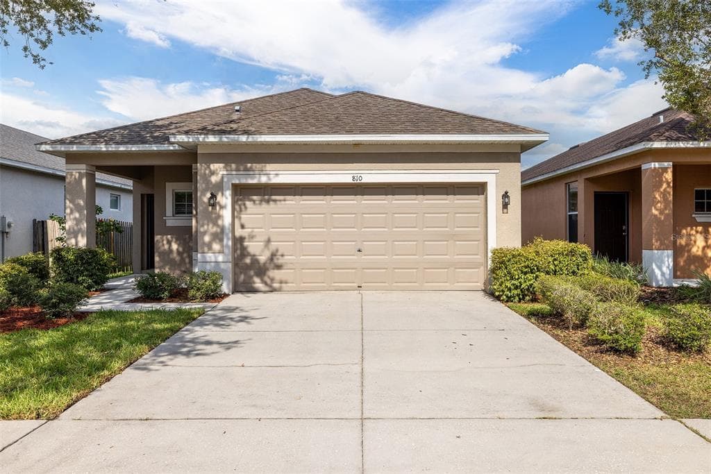 810 COLLEGE LEAF WAY RUSKIN, FL 33570