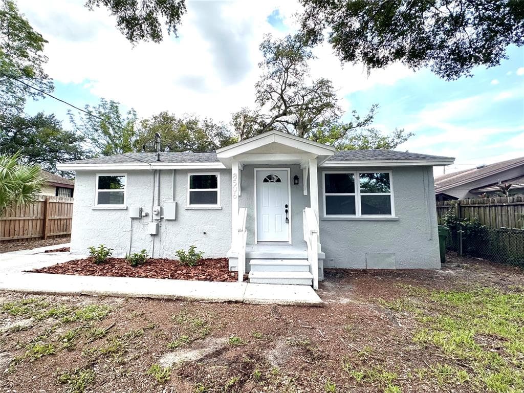 8506 N ARDEN AVENUE TAMPA, FL 33604