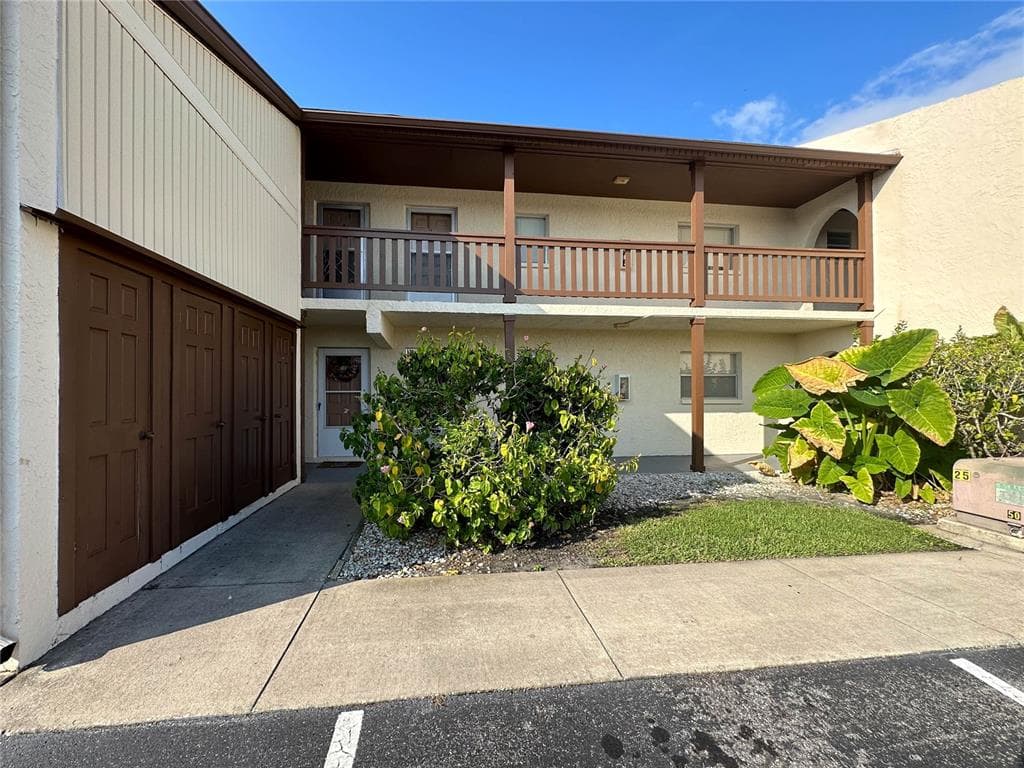 4956 HARBOR VILLA LANE UNIT 107 NEW PORT RICHEY, FL 34652