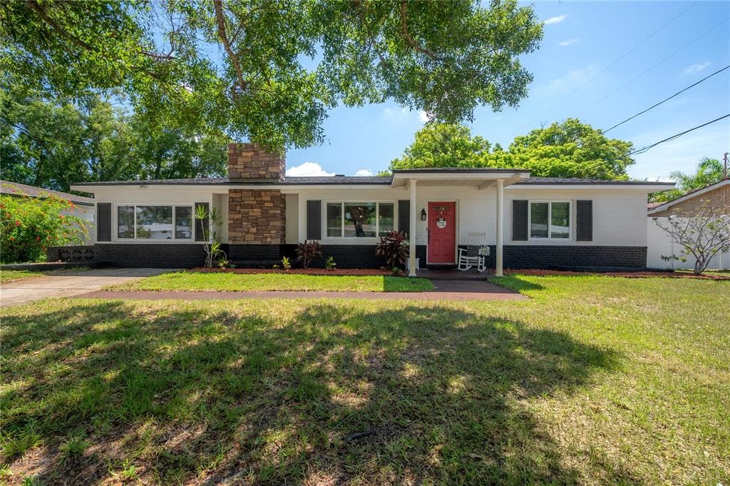 4723 LAKE CHARLES DRIVE N KENNETH CITY, FL 33709