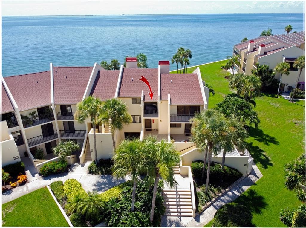 7520 SUNSHINE SKYWAY LANE S UNIT T25 ST PETERSBURG, FL 33711