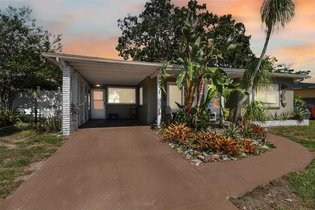 862 PARK ST S SOUTH PASADENA, FL 33707