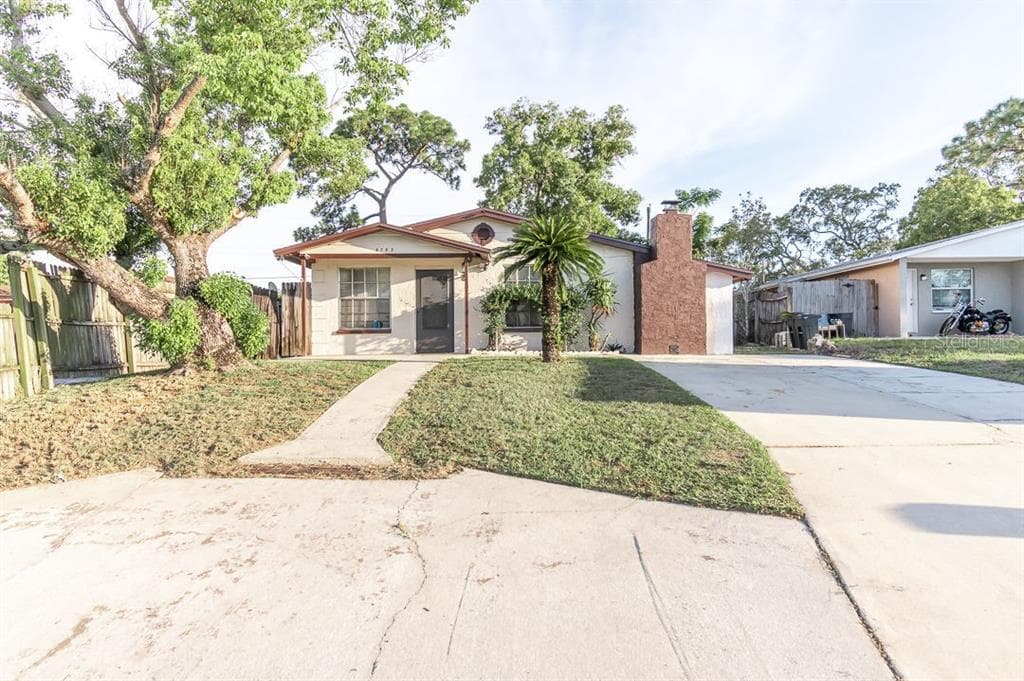 5702 GOLDEN NUGGET DRIVE HOLIDAY, FL 34690