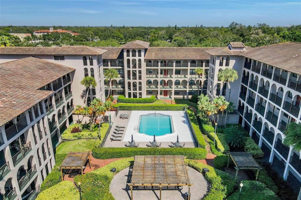 6150 GULFPORT BOULEVARD S UNIT 305 GULFPORT, FL 33707