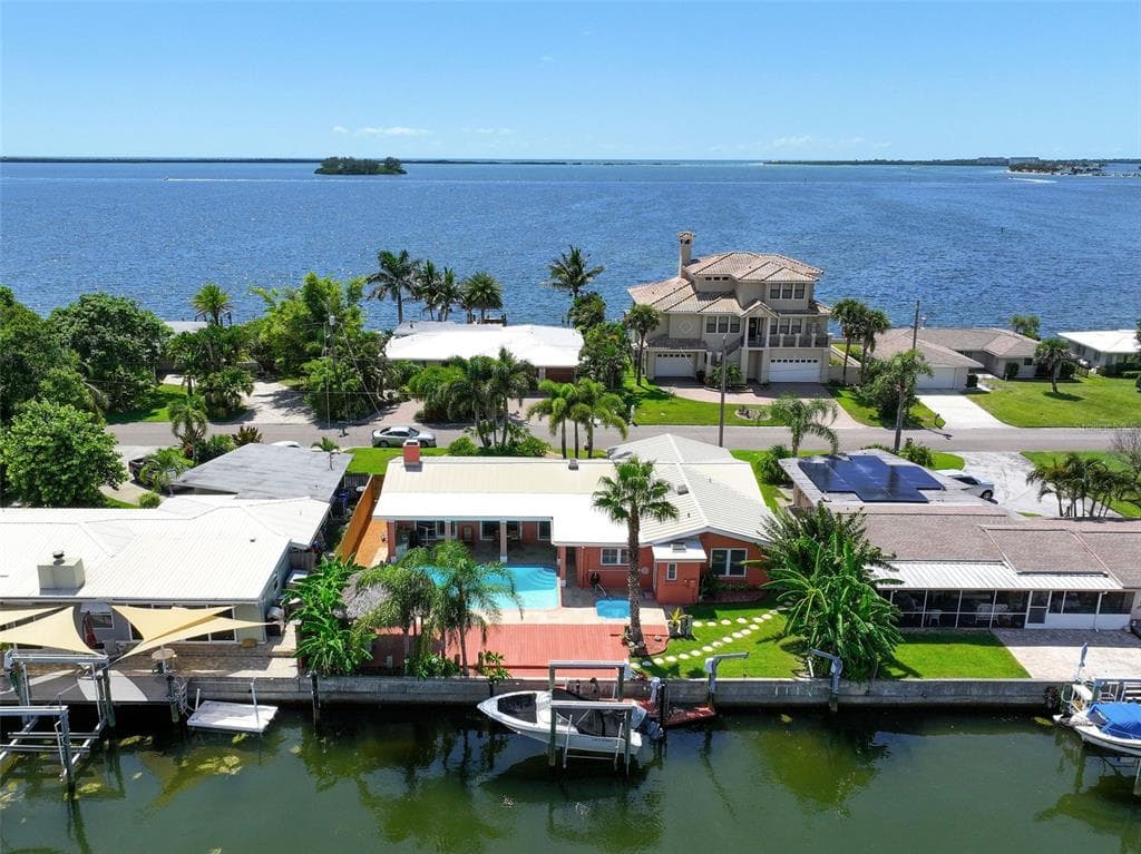 2223 HARBOR VIEW DRIVE DUNEDIN, FL 34698