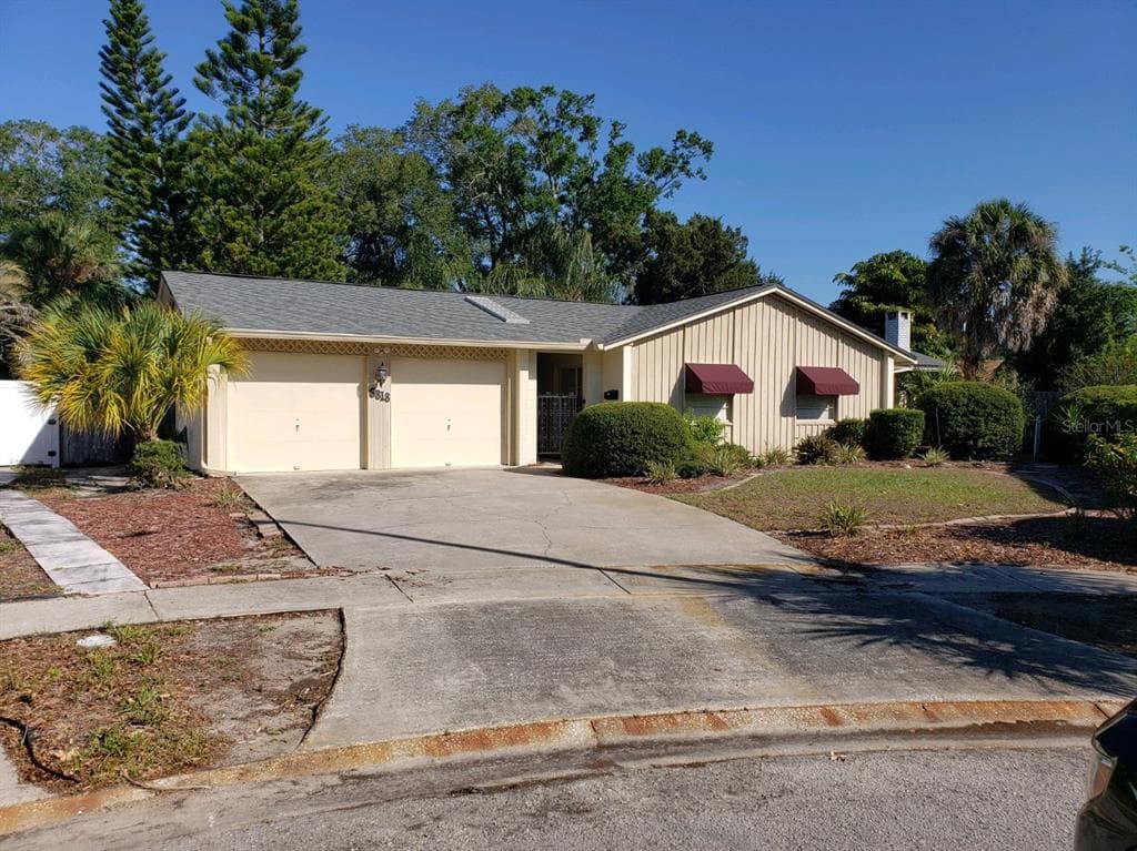 6818 CHIPPENDALE COURT TAMPA, FL 33634