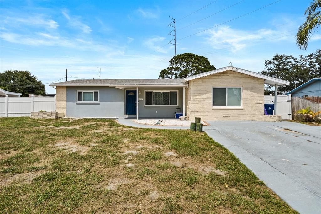 11019 69TH AVENUE SEMINOLE, FL 33772