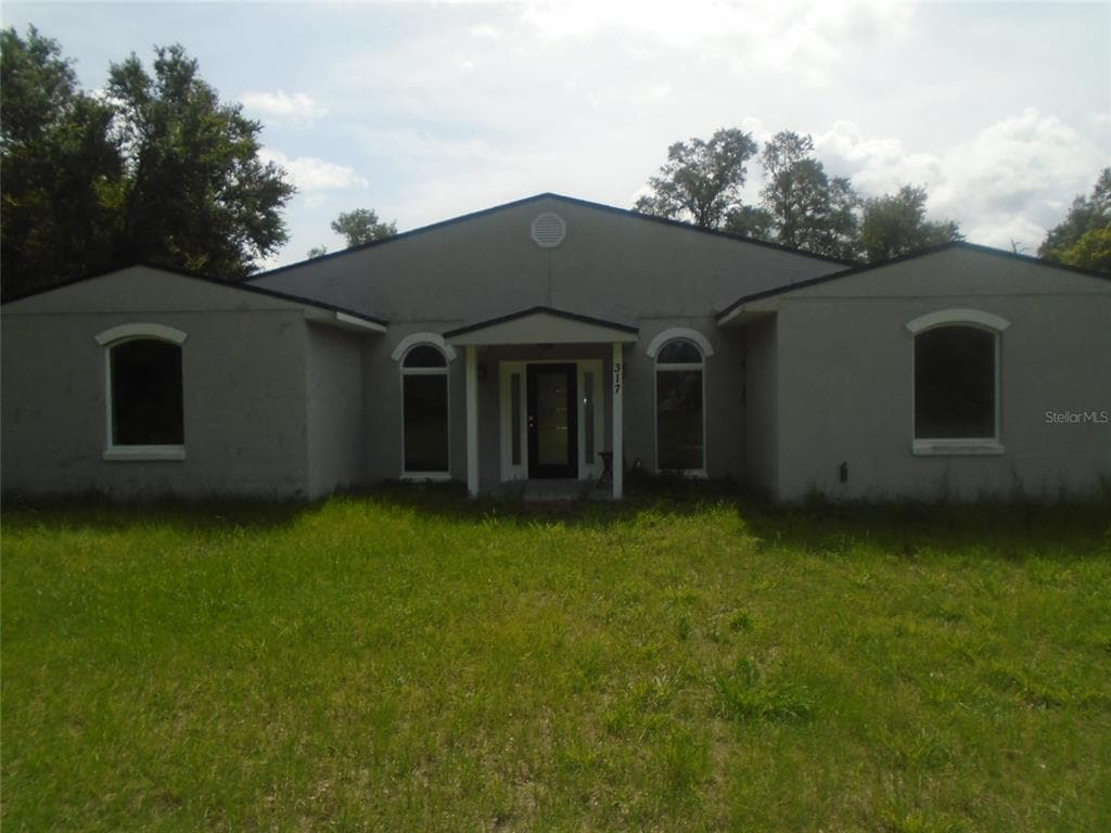 317 ORANGE STREET LADY LAKE, FL 32159