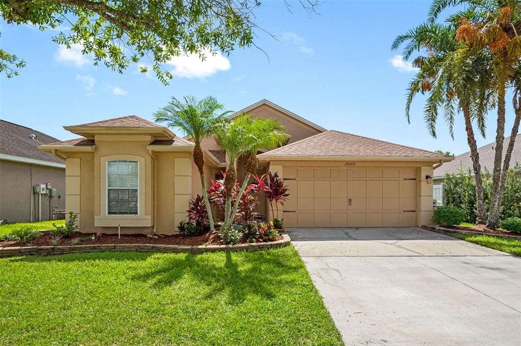 19353 GARDEN QUILT CIRCLE LUTZ, FL 33558