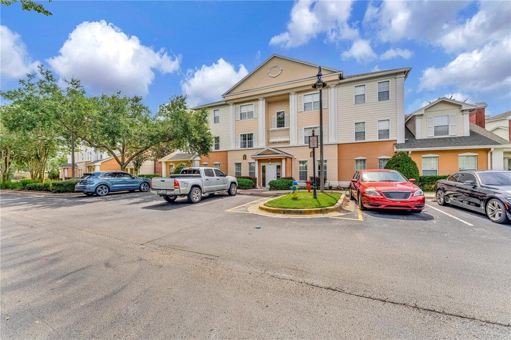 7655 HERITAGE CROSSING WAY UNIT 201 REUNION, FL 34747