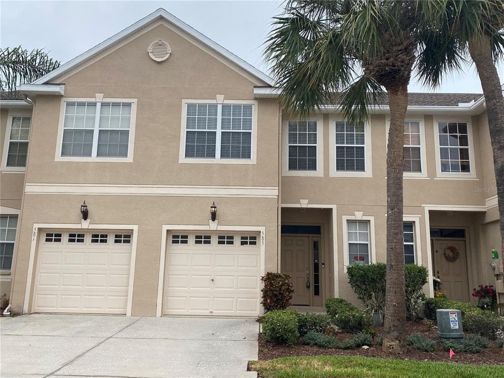585 BLACK LION DRIVE NE ST PETERSBURG, FL 33716