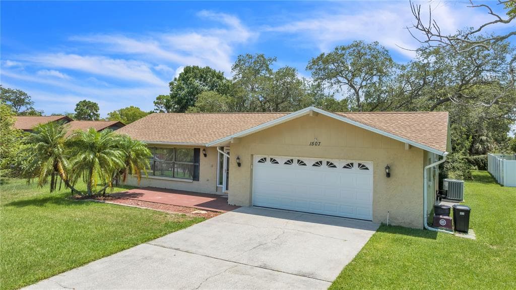 1507 POINSETTIA AVENUE TARPON SPRINGS, FL 34689