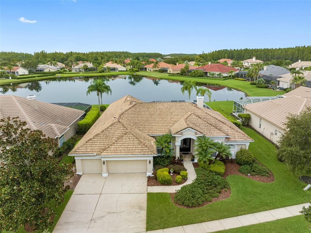 4618 AVENUE LONGCHAMPS LUTZ, FL 33558