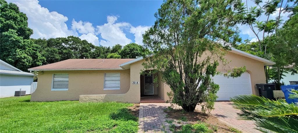 3218 KING RICHARD COURT SEFFNER, FL 33584