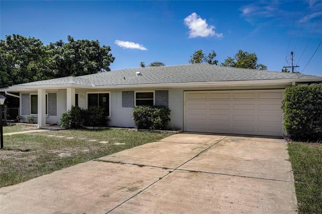 2612 27TH AVENUE DRIVE W BRADENTON, FL 34205