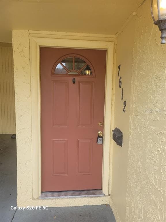 7612 PASA DOBLES COURT TAMPA, FL 33615