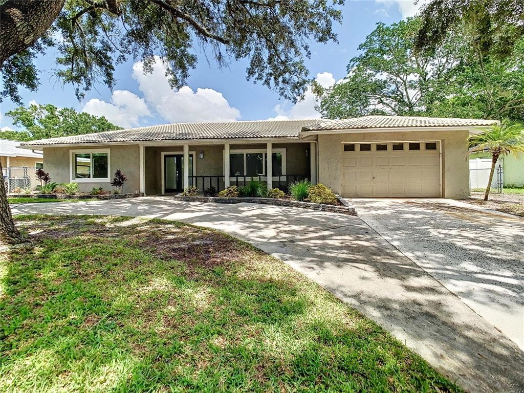 26786 HICKORY LOOP LUTZ, FL 33559