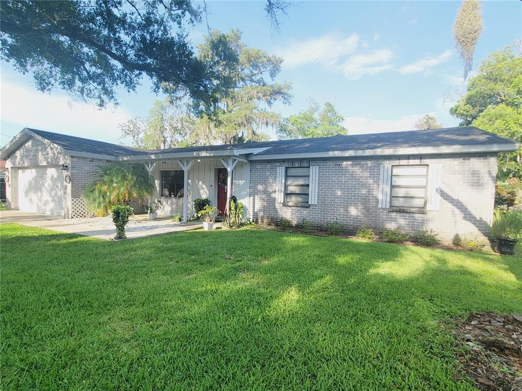 706 N GORDON STREET PLANT CITY, FL 33563