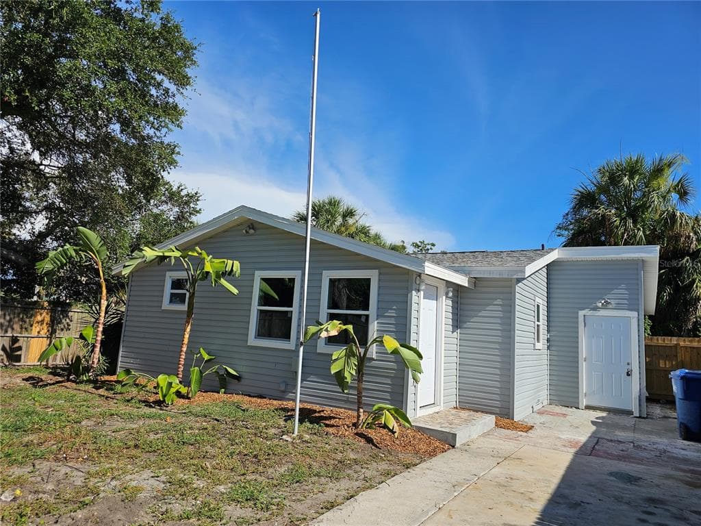 205 2ND AVENUE NW LARGO, FL 33770