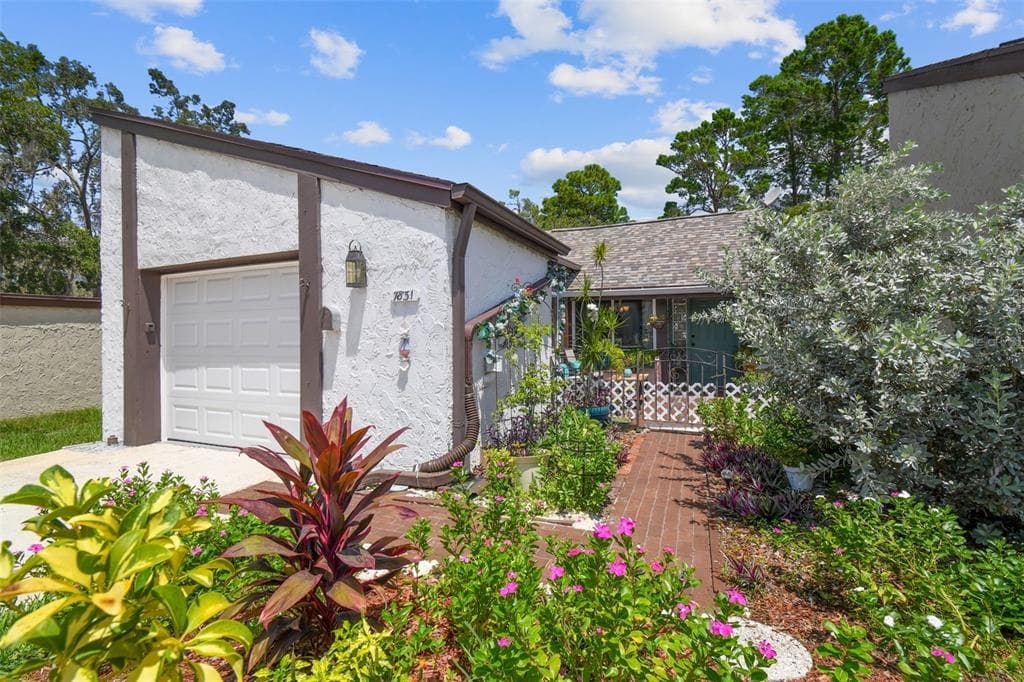 7831 FOX DEN ROW HUDSON, FL 34667