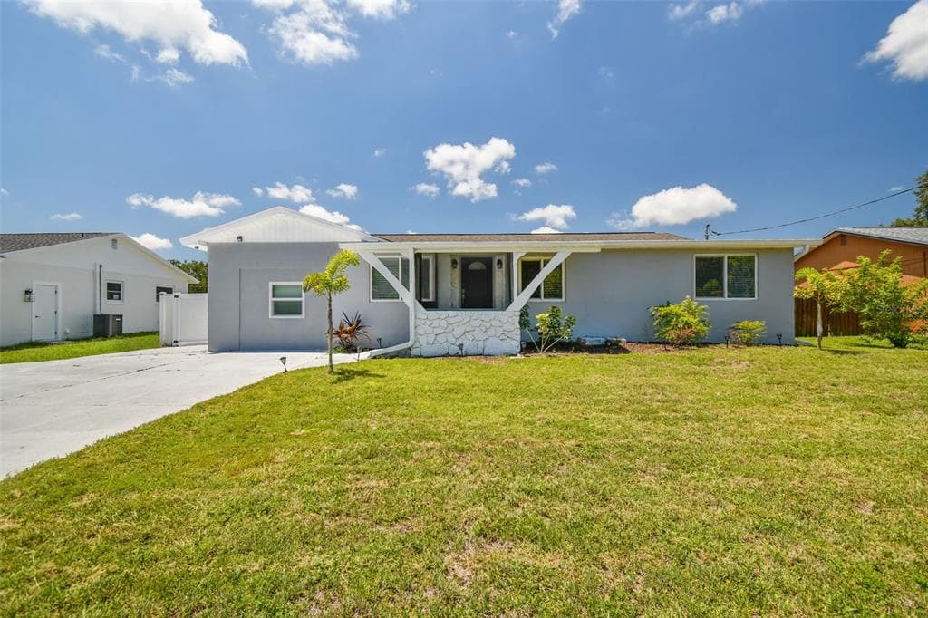 528 FOX RUN TRAIL APOLLO BEACH, FL 33572