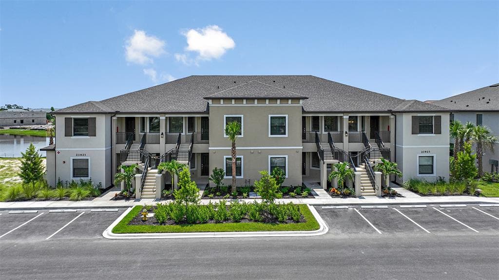 23921 COLLINA WAY UNIT 4204 PORT CHARLOTTE, FL 33980