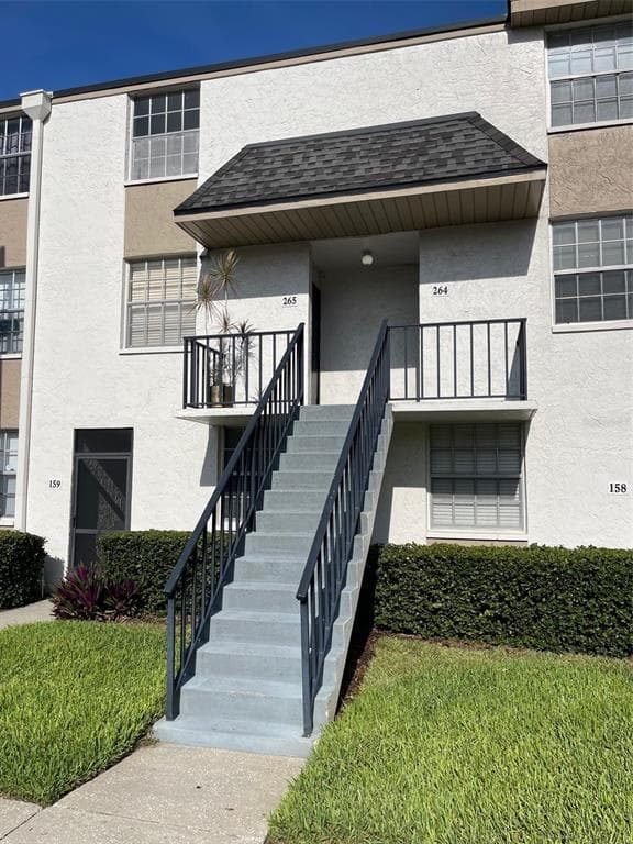 809 RUSSELL LANE UNIT 320 BRANDON, FL 33510