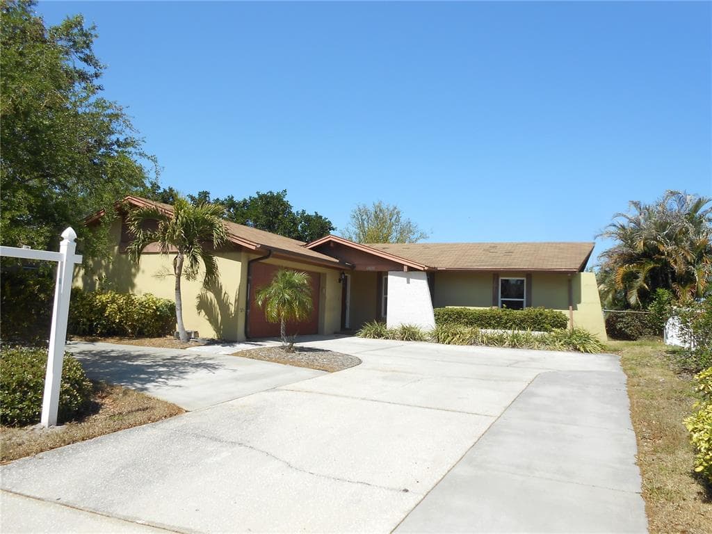 12899 82ND AVENUE SEMINOLE, FL 33776